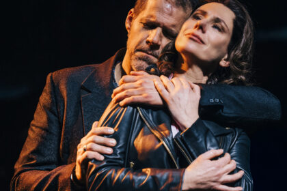 René van Kooten als Rob de Nijs en Lottie Hellingman als Jet de Nijs.
